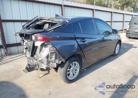 2018 Toyota Prius Four из США, поврежденный, VIN JTDKARFU9J3063697